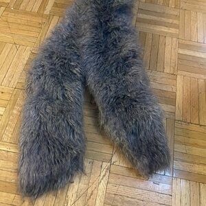 Faux Fur over sized scarf boa chic in Gray